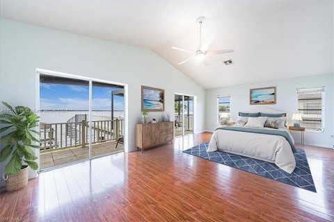 Villa ou maison à vendre à Cape Coral, Floride: 4 chambres, 265.24 m2 № 993535 - photo 14