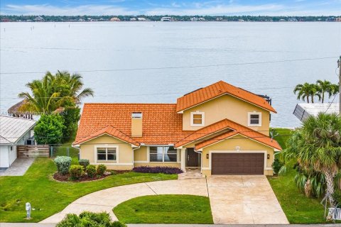 Casa en venta en Cape Coral, Florida, 4 dormitorios, 265.24 m2 № 993535 - foto 4