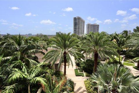 Condominio en venta en Aventura, Florida, 2 dormitorios, 141.21 m2 № 666548 - foto 19
