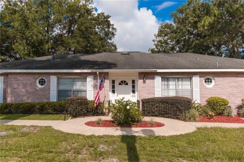 Villa ou maison à vendre à DeLand, Floride: 2 chambres, 111.11 m2 № 1257549 - photo 1