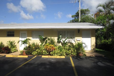 Condo in Oakland Park, Florida, 2 bedrooms  № 839721 - photo 22