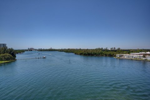 Condominio en venta en Boca Raton, Florida, 2 dormitorios, 128.95 m2 № 1155550 - foto 1