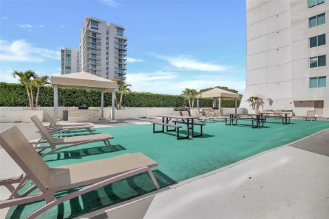 Condominio en venta en Miami, Florida, 1 dormitorio, 62.24 m2 № 1235567 - foto 22