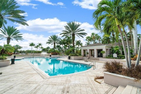 Condominio en venta en Palm Beach Gardens, Florida, 1 dormitorio, 76.09 m2 № 1237423 - foto 21
