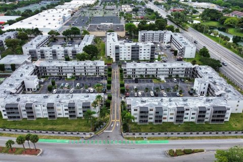 Condo in Miami, Florida, 1 bedroom  № 1186243 - photo 16