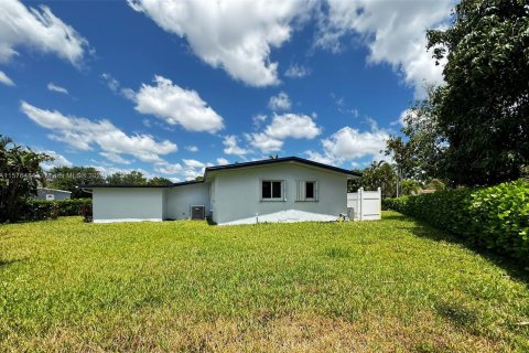 Villa ou maison à vendre à Fort Lauderdale, Floride: 4 chambres, 152.73 m2 № 1145646 - photo 3