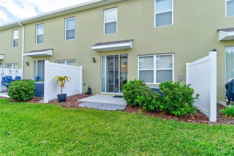 Townhouse in Port Orange, Florida 3 bedrooms, 150.87 sq.m. № 1388841 - photo 20