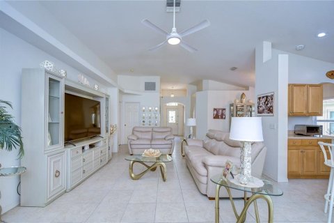 Villa ou maison à vendre à Tampa, Floride: 4 chambres, 190.26 m2 № 1336158 - photo 25