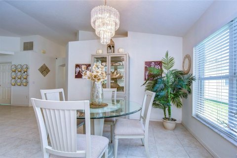 Casa en venta en Tampa, Florida, 4 dormitorios, 190.26 m2 № 1336158 - foto 13