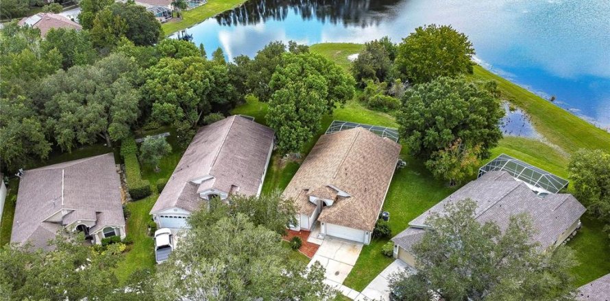 Villa ou maison à Tampa, Floride 4 chambres, 190.26 m2 № 1336158