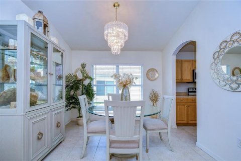 Villa ou maison à vendre à Tampa, Floride: 4 chambres, 190.26 m2 № 1336158 - photo 11