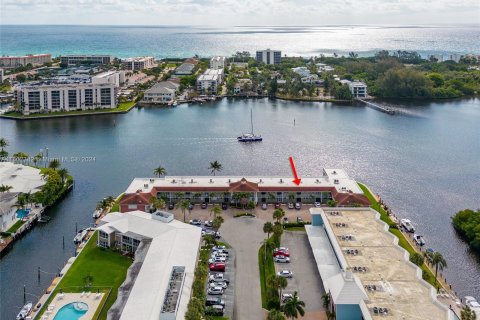 Copropriété à vendre à Boca Raton, Floride: 2 chambres, 103.86 m2 № 1220890 - photo 1