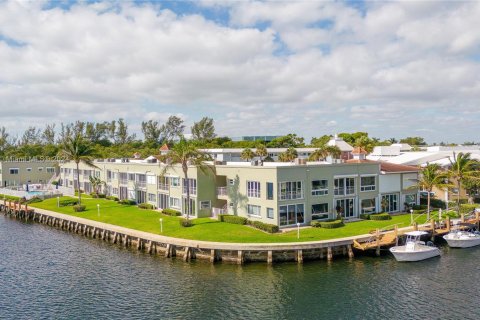 Copropriété à vendre à Boca Raton, Floride: 2 chambres, 103.86 m2 № 1220890 - photo 26