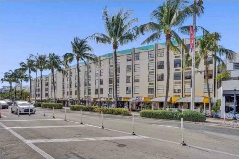 Condominio en venta en Miami Beach, Florida, 1 dormitorio, 32.52 m2 № 1220805 - foto 14