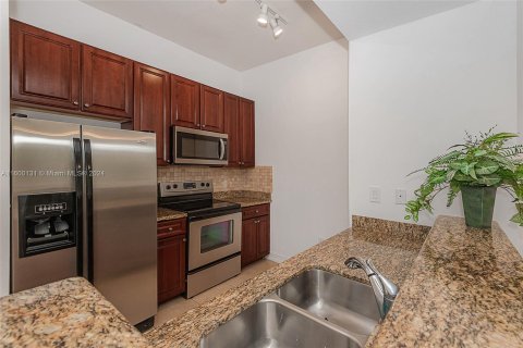 Condo in Aventura, Florida, 1 bedroom  № 1220806 - photo 11