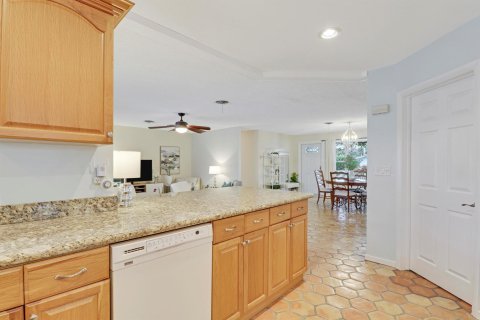 House in Palm Beach Gardens, Florida 3 bedrooms, 161.09 sq.m. № 972977 - photo 16