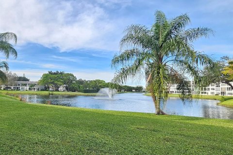 Condo in Deerfield Beach, Florida, 1 bedroom  № 972974 - photo 23