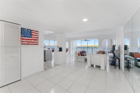 Copropriété à vendre à Miami, Floride: 2 chambres № 1170693 - photo 2