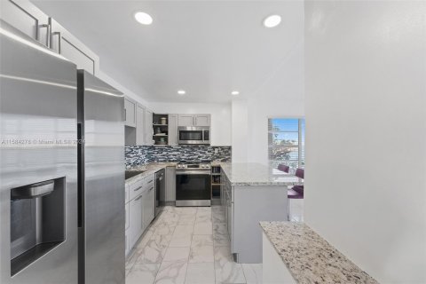 Condominio en venta en Miami, Florida, 2 dormitorios № 1170693 - foto 4