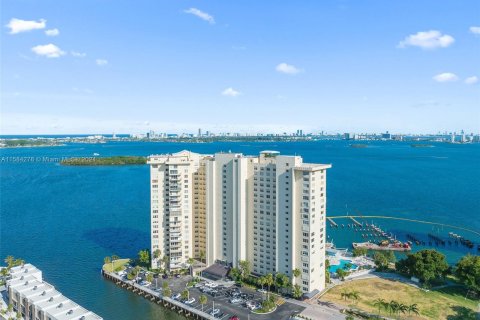 Condominio en venta en Miami, Florida, 2 dormitorios № 1170693 - foto 1