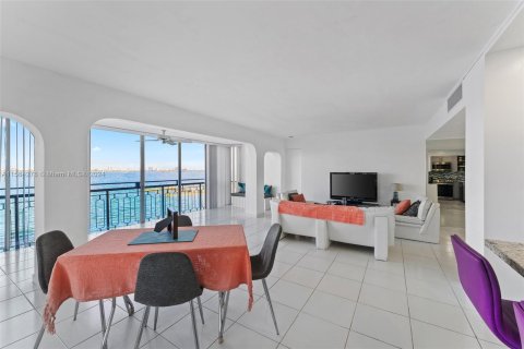 Copropriété à vendre à Miami, Floride: 2 chambres № 1170693 - photo 8