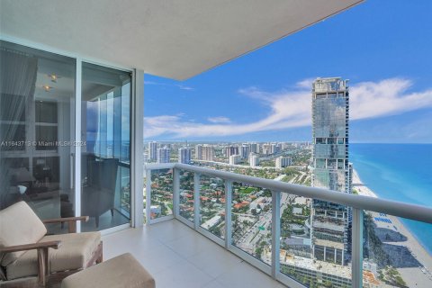 Condo in Sunny Isles Beach, Florida, 3 bedrooms  № 1327476 - photo 22