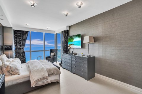 Condo in Sunny Isles Beach, Florida, 3 bedrooms  № 1327476 - photo 10