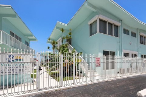 Copropriété à vendre à Fort Lauderdale, Floride: 2 chambres, 139.35 m2 № 992166 - photo 3