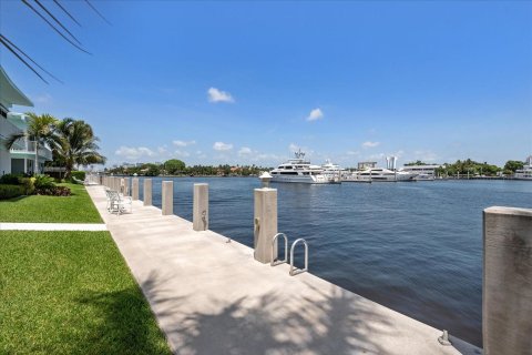 Copropriété à vendre à Fort Lauderdale, Floride: 2 chambres, 139.35 m2 № 992166 - photo 19