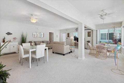 Condo in Fort Lauderdale, Florida, 2 bedrooms  № 992166 - photo 16