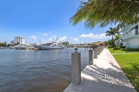 Copropriété à vendre à Fort Lauderdale, Floride: 2 chambres, 139.35 m2 № 992166 - photo 20