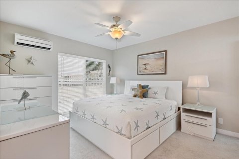 Condo in Fort Lauderdale, Florida, 2 bedrooms  № 992166 - photo 2