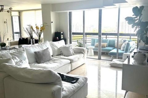 Condo in Aventura, Florida, 3 bedrooms  № 1321620 - photo 2