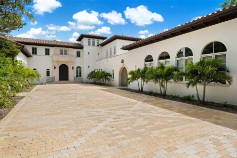 House in Miami, Florida 7 bedrooms, 897.99 sq.m. № 1186144 - photo 4