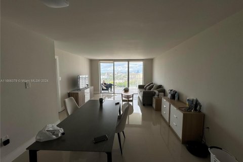 Condominio en venta en Aventura, Florida, 1 dormitorio, 66.61 m2 № 1380269 - foto 6