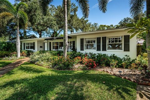 Casa en venta en Saint Petersburg, Florida, 3 dormitorios, 255.3 m2 № 1341799 - foto 6