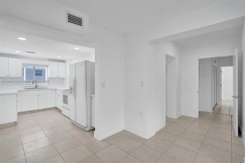 Immobilier commercial à vendre à Miami, Floride: 277.22 m2 № 1325861 - photo 30