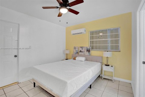 Immobilier commercial à vendre à Miami, Floride: 277.22 m2 № 1325861 - photo 13