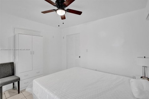 Immobilier commercial à vendre à Miami, Floride: 277.22 m2 № 1325861 - photo 15