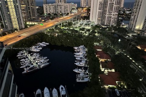 Condominio en venta en Aventura, Florida, 2 dormitorios, 125.7 m2 № 1318877 - foto 19