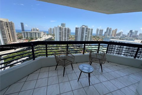 Condo in Aventura, Florida, 2 bedrooms  № 1318877 - photo 20