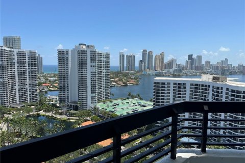 Condominio en venta en Aventura, Florida, 2 dormitorios, 125.7 m2 № 1318877 - foto 15