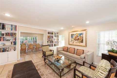 House in Key Biscayne, Florida 5 bedrooms, 306.3 sq.m. № 782012 - photo 3