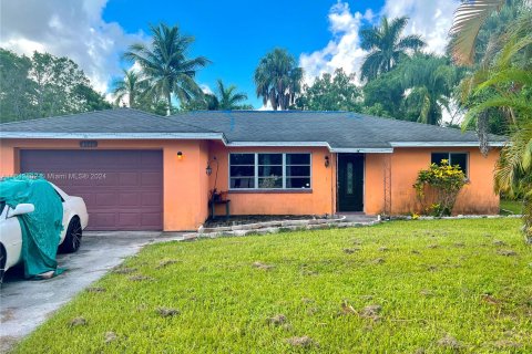 Villa ou maison à vendre à Fort Myers, Floride: 2 chambres № 1327471 - photo 1