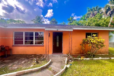 Villa ou maison à vendre à Fort Myers, Floride: 2 chambres № 1327471 - photo 7