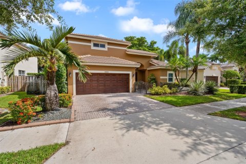 House in Weston, Florida 4 bedrooms, 301 sq.m. № 1327473 - photo 3