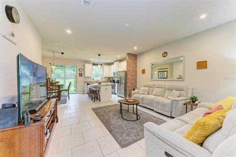 Townhouse in HARMONY AT LAKEWOOD RANCH in Bradenton, Florida 3 bedrooms, 149.94 sq.m. № 1350735 - photo 6