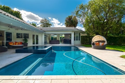 Villa ou maison à vendre à Doral, Floride: 3 chambres, 337.79 m2 № 200918 - photo 13