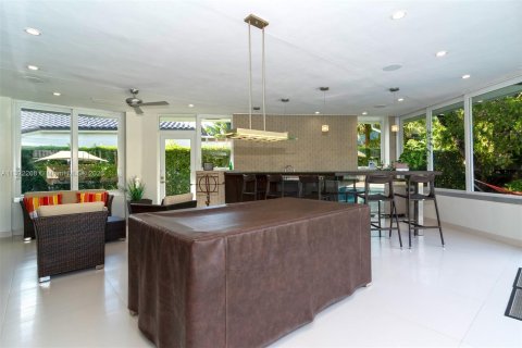 Villa ou maison à vendre à Doral, Floride: 3 chambres, 337.79 m2 № 200918 - photo 18