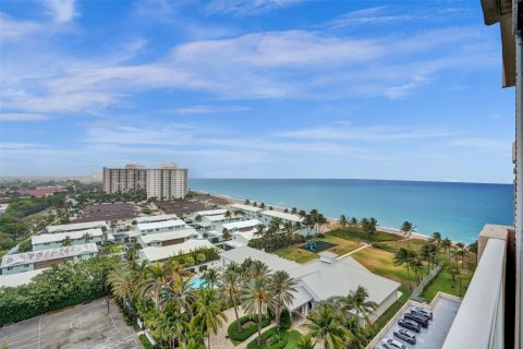 Condo in Fort Lauderdale, Florida, 2 bedrooms  № 1182605 - photo 22